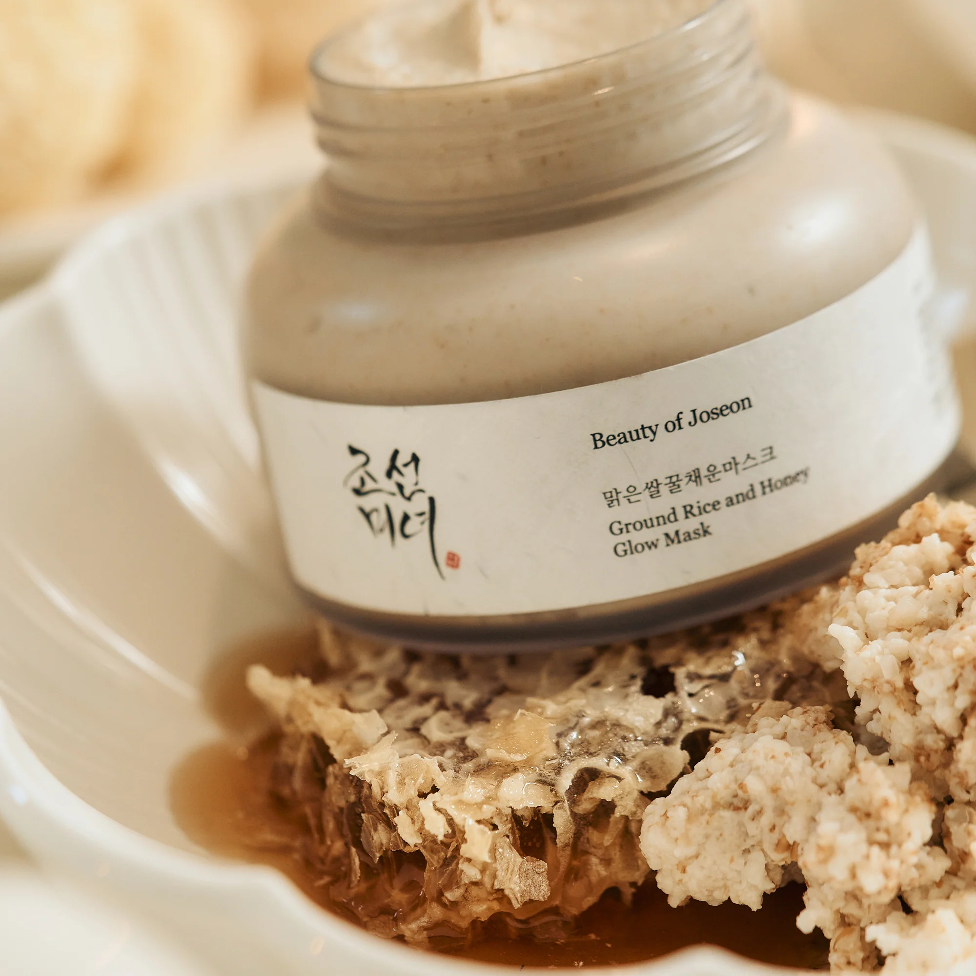 Ground rice and honey glow mask